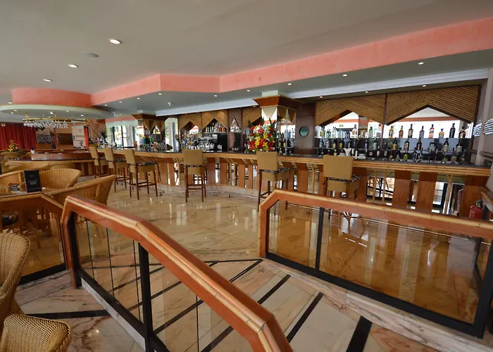 Alexandre La Siesta פלאייה דה לאס אמריקס