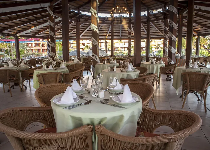 מלון Alexandre La Siesta 4*